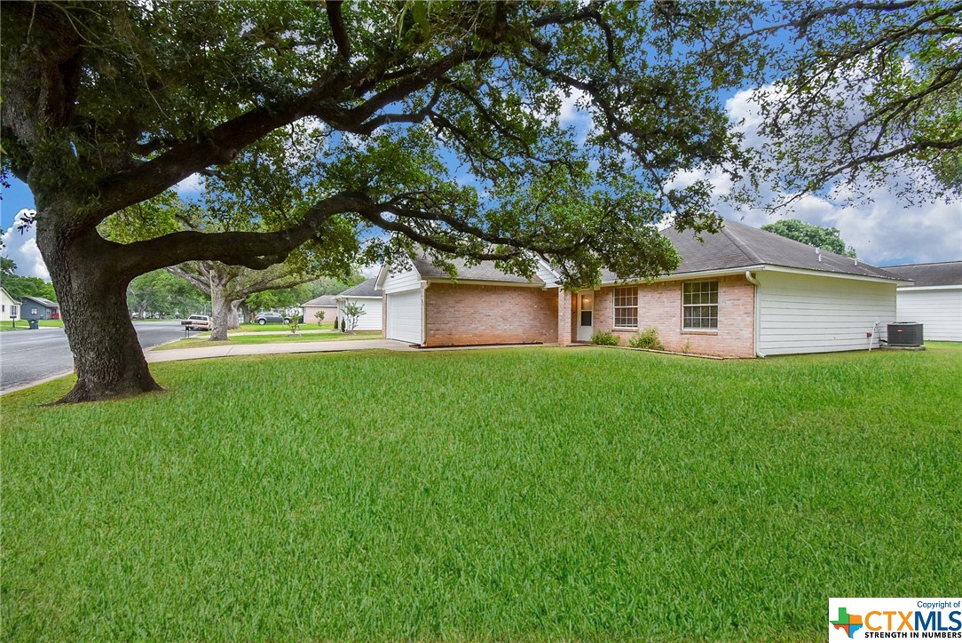 502 E West Street , El Campo, TX, 77437 | 543030 | Realty Texas LLC