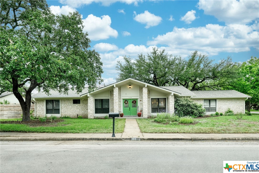 Sold: 1105 Creekview Drive Blog Image Banner