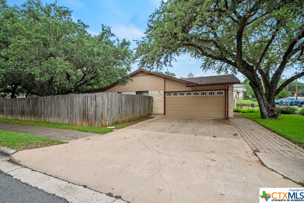 2001 Castle Bluff Drive , San Marcos, TX, 78666 | 543123 | Realty Texas LLC