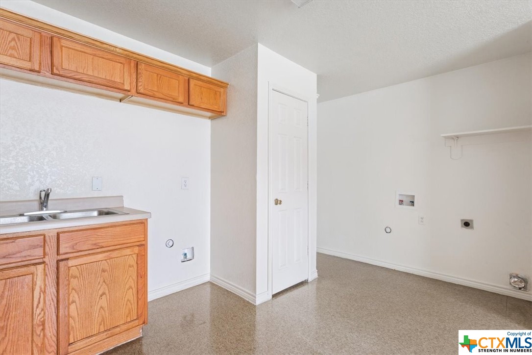 917 E Avenue D , Temple, TX, 76501 | 542856 | Realty Texas LLC