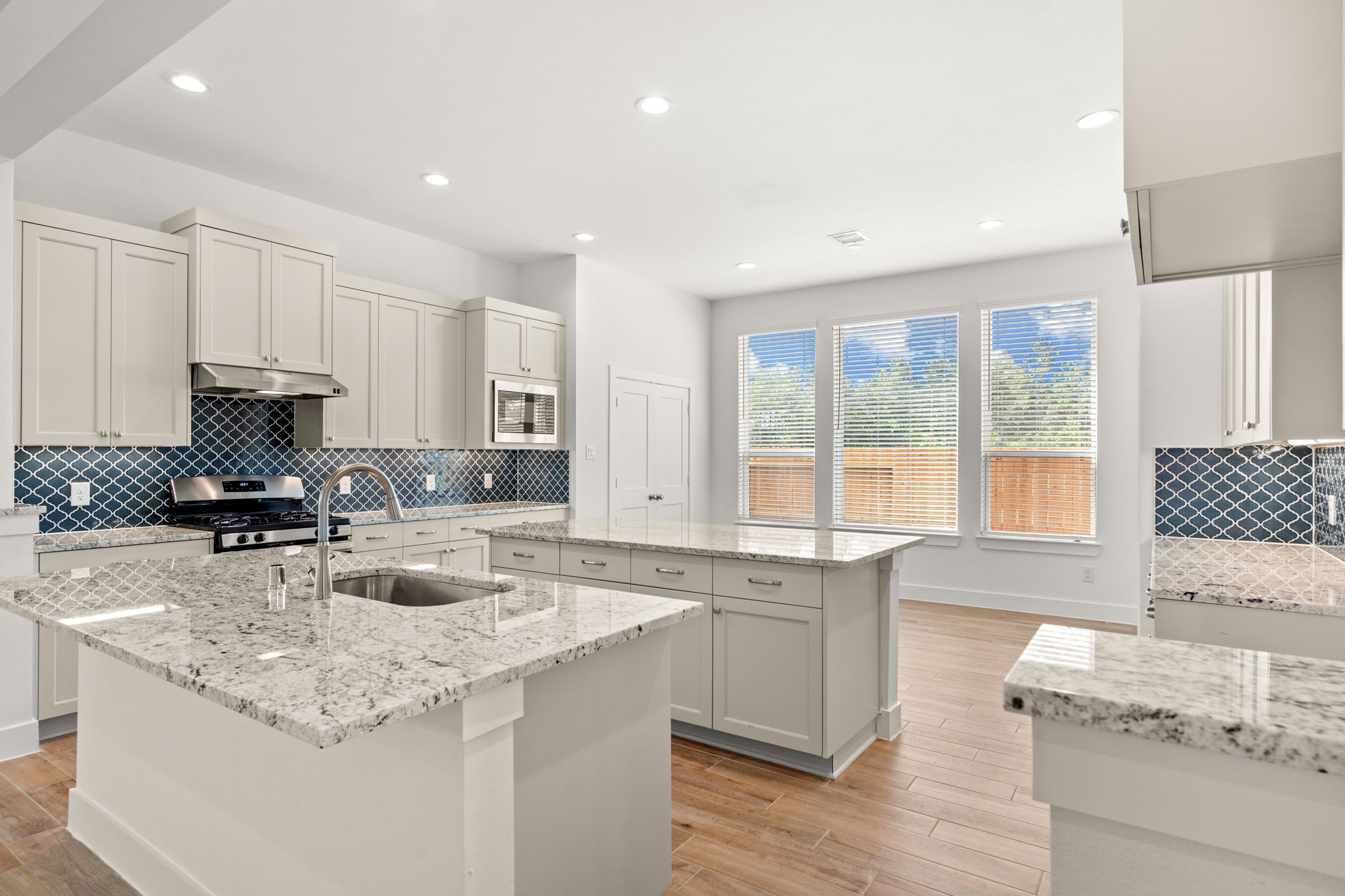 415 Emory Peak Lane , New Caney, TX, 77357 | 29330015 | Realty Texas LLC