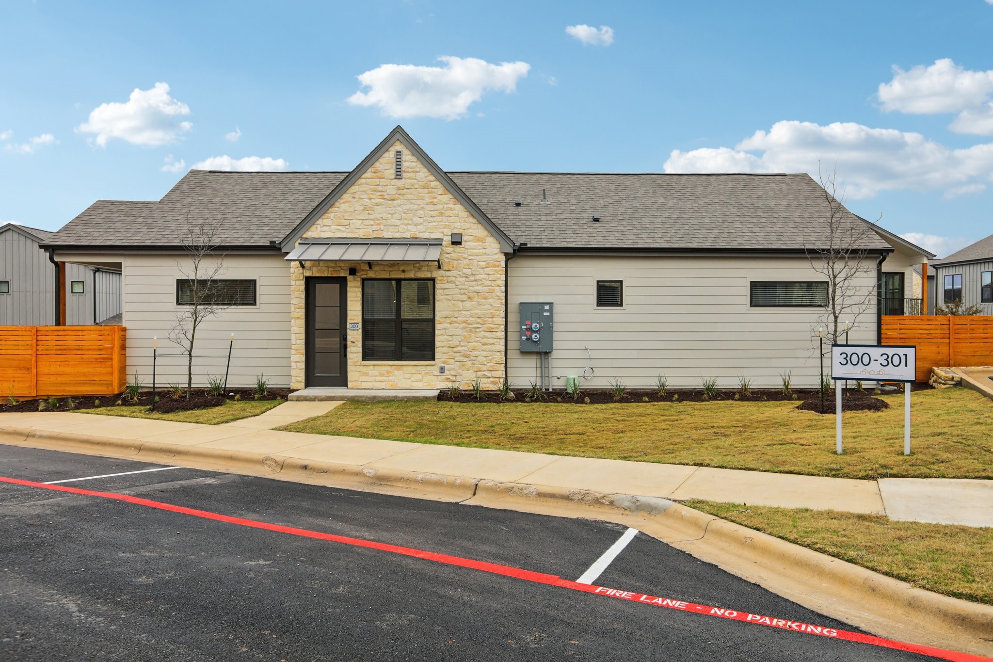 1601-702 Mustang Drive, Marble Falls, TX, 78654 | 35963513 | Realty Texas LLC