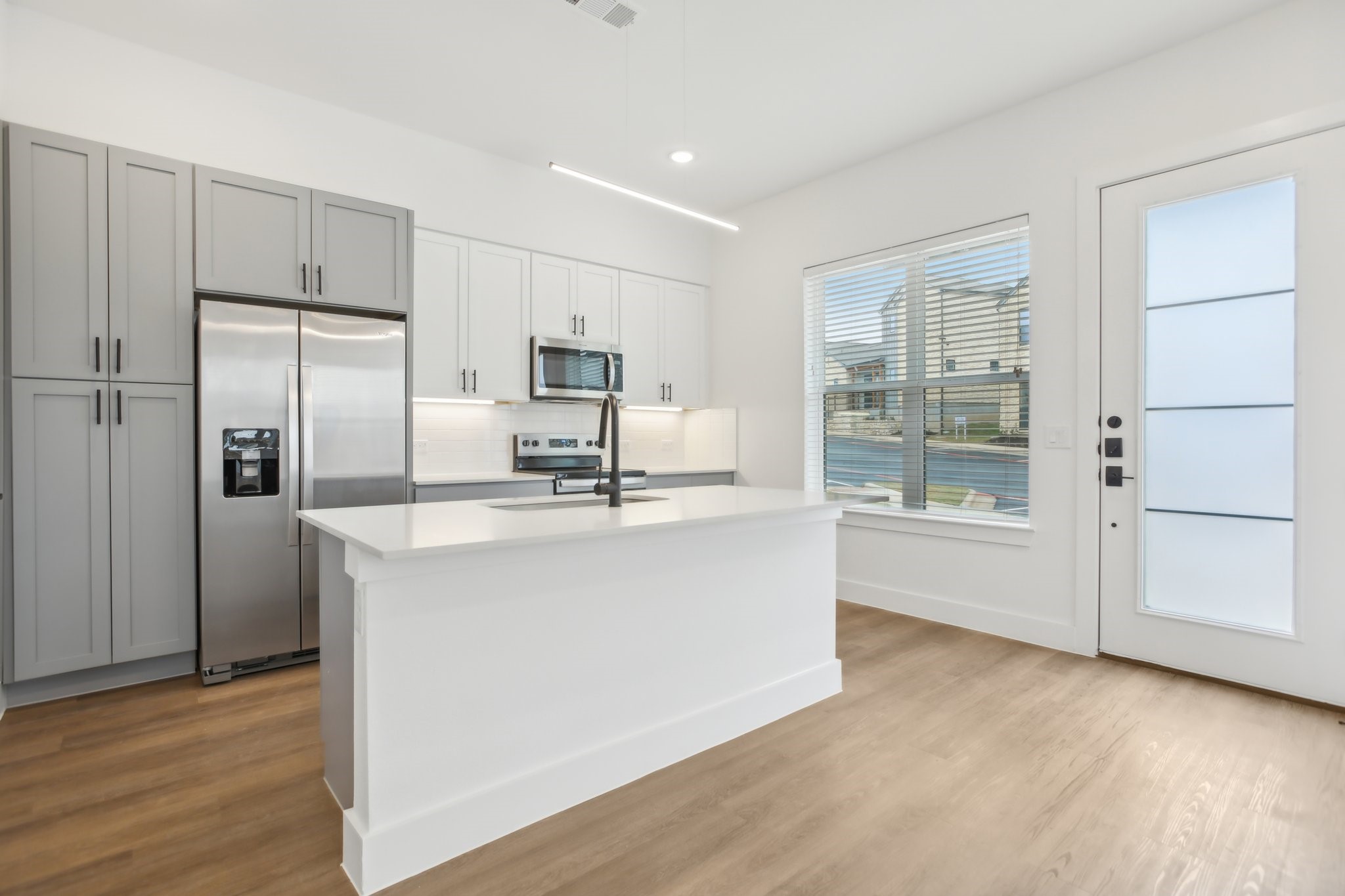 1601-702 Mustang Drive, Marble Falls, TX, 78654 | 35963513 | Realty Texas LLC