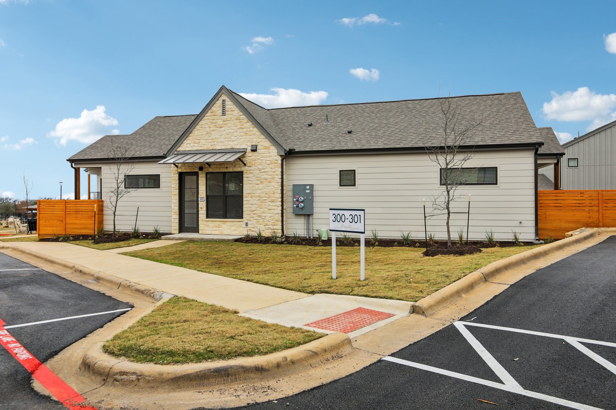 1601-702 Mustang Drive, Marble Falls, TX, 78654 | 35963513 | Realty Texas LLC