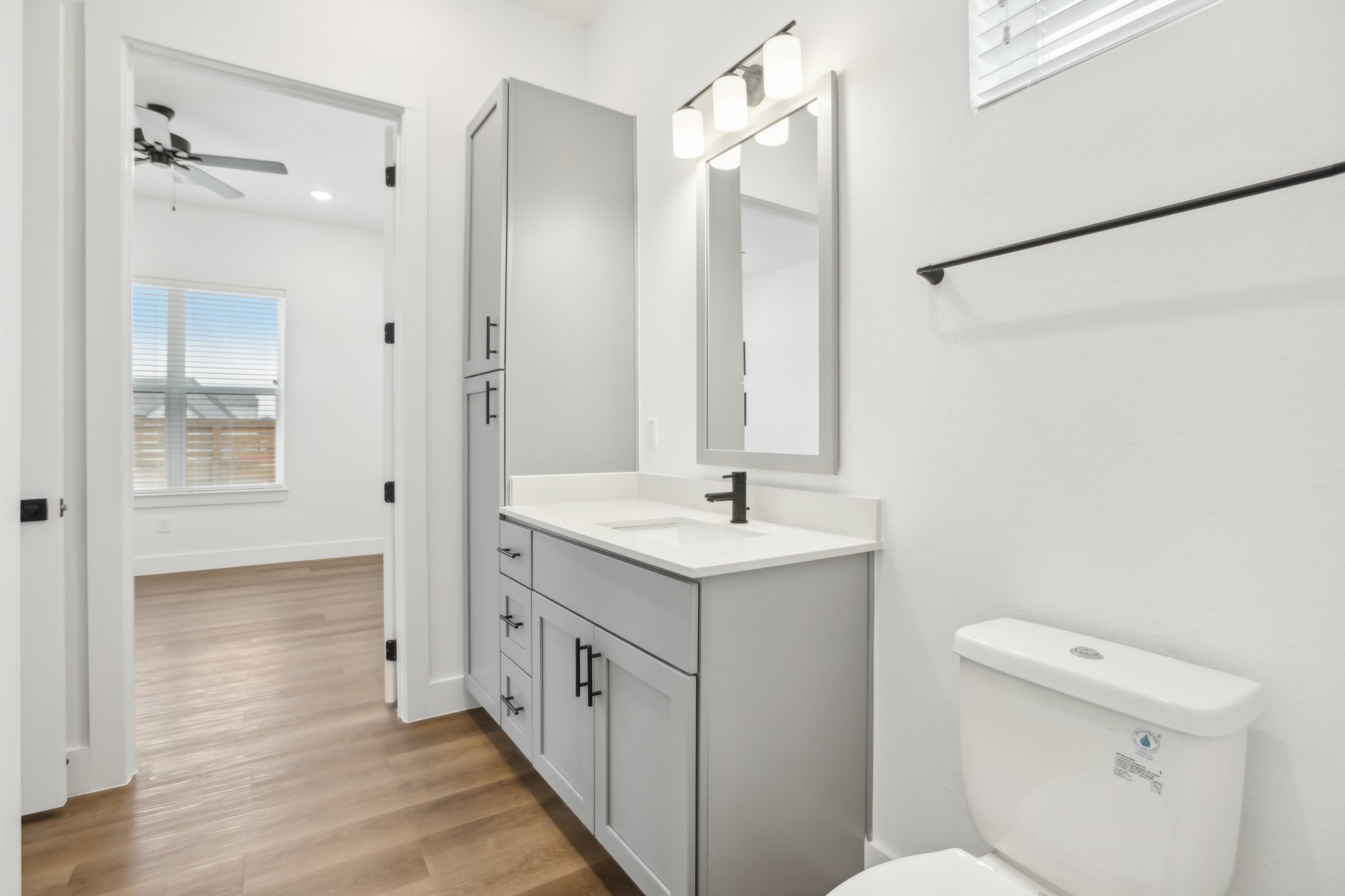 1601-702 Mustang Drive, Marble Falls, TX, 78654 | 35963513 | Realty Texas LLC