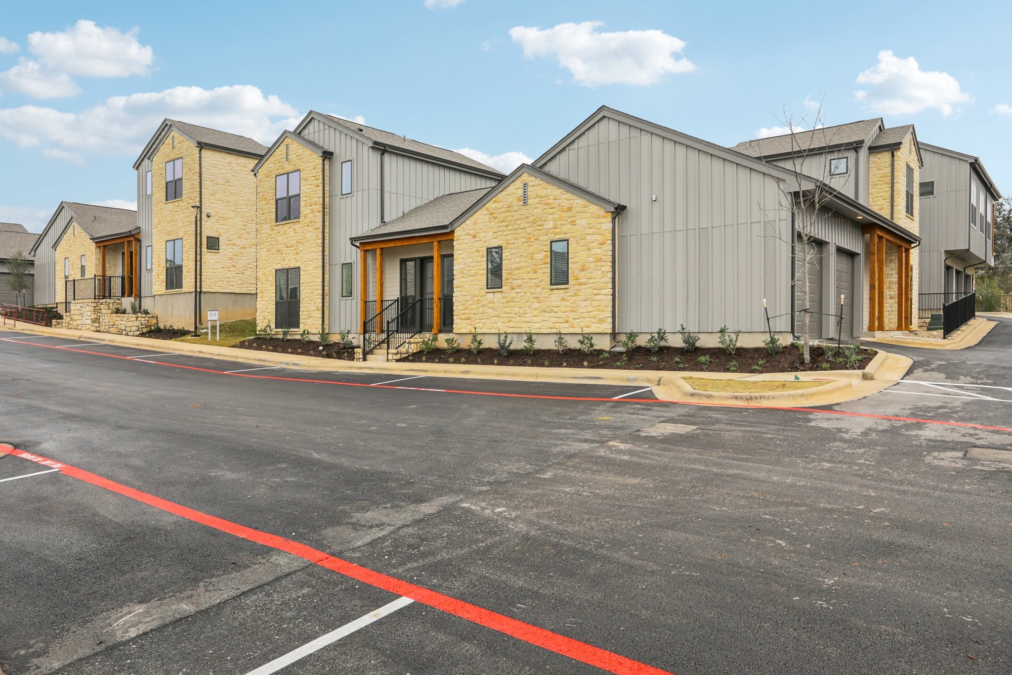 1601-702 Mustang Drive, Marble Falls, TX, 78654 | 35963513 | Realty Texas LLC