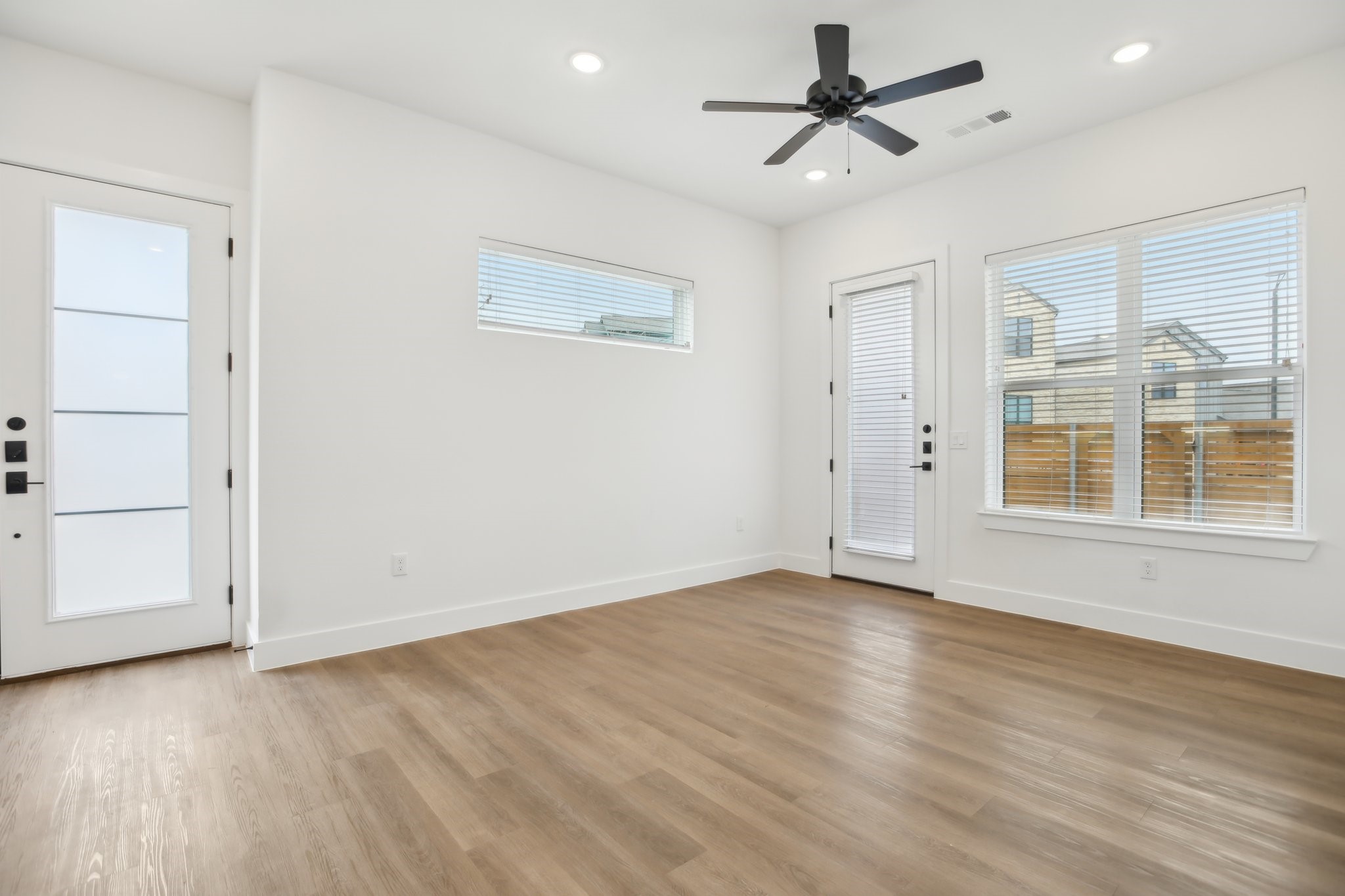 1601-702 Mustang Drive, Marble Falls, TX, 78654 | 35963513 | Realty Texas LLC