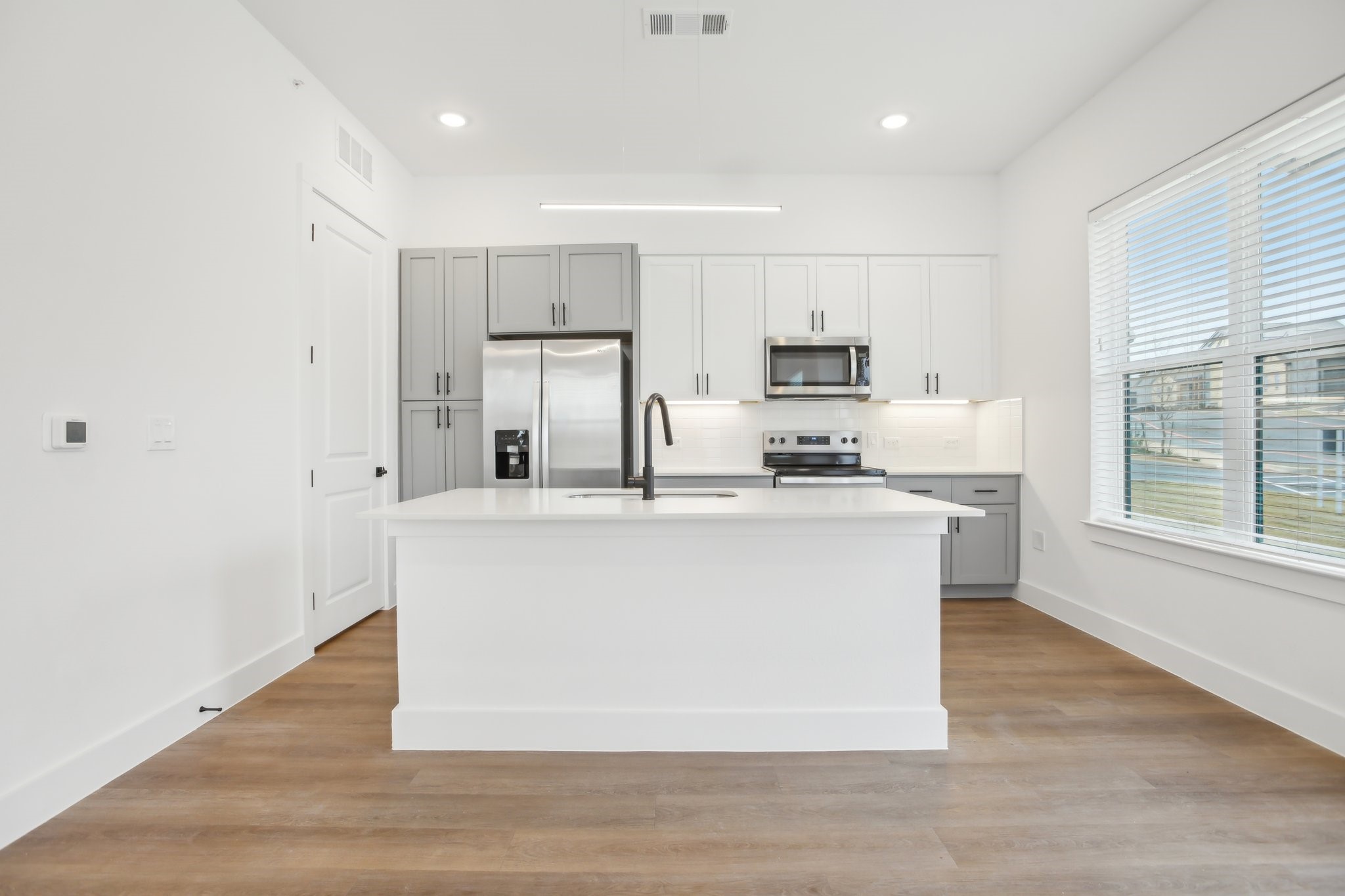 1601-702 Mustang Drive, Marble Falls, TX, 78654 | 35963513 | Realty Texas LLC