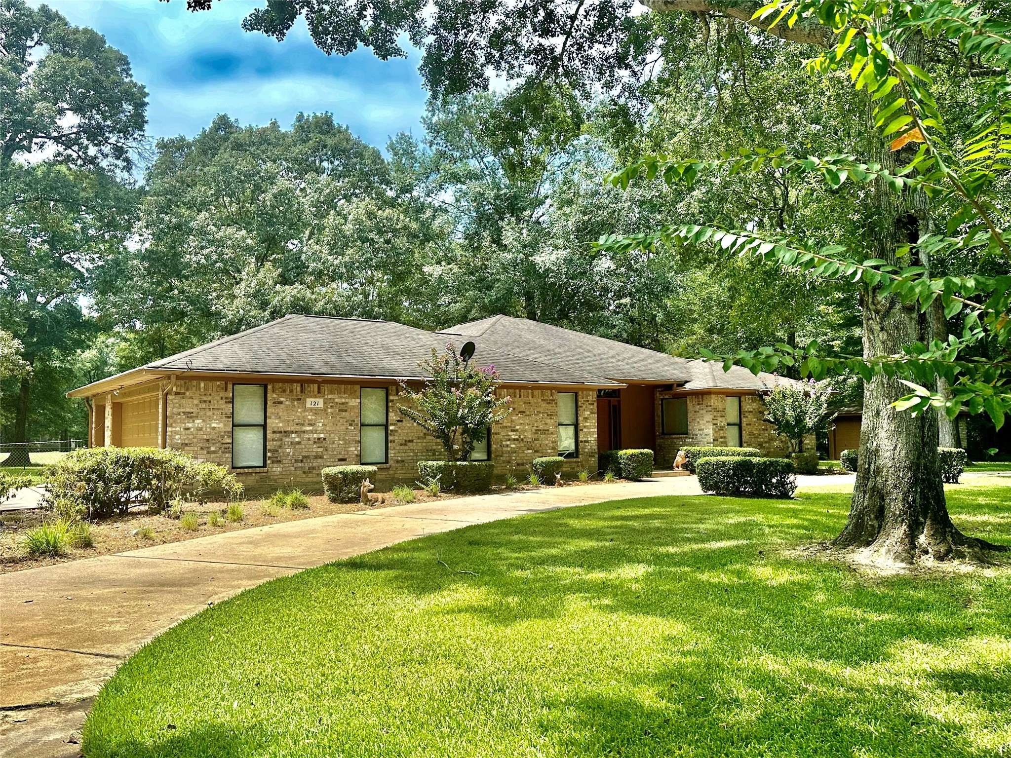 121 WHITE OAK , Village Mills, TX, 77663 | 75810700 | Realty Texas LLC