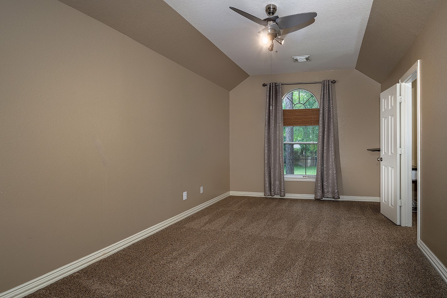 70 S Scribewood Circle , The Woodlands, TX, 77382 | 63172104 | Realty Texas LLC