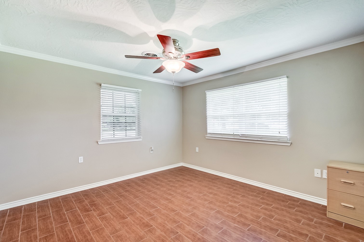 401 Bradford Street , Bridge City, TX, 77611 | 53944399 | Realty Texas LLC