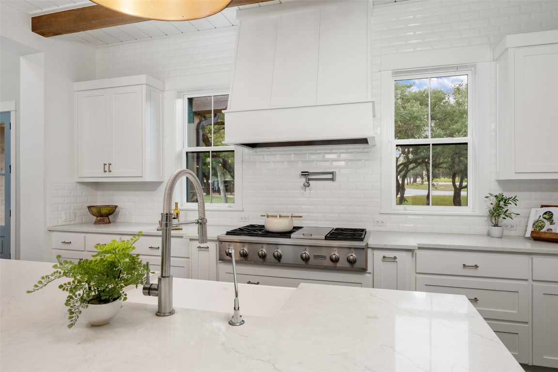 2611 Improver Road , Spicewood, TX, 78669 | 1935858 | Realty Texas LLC