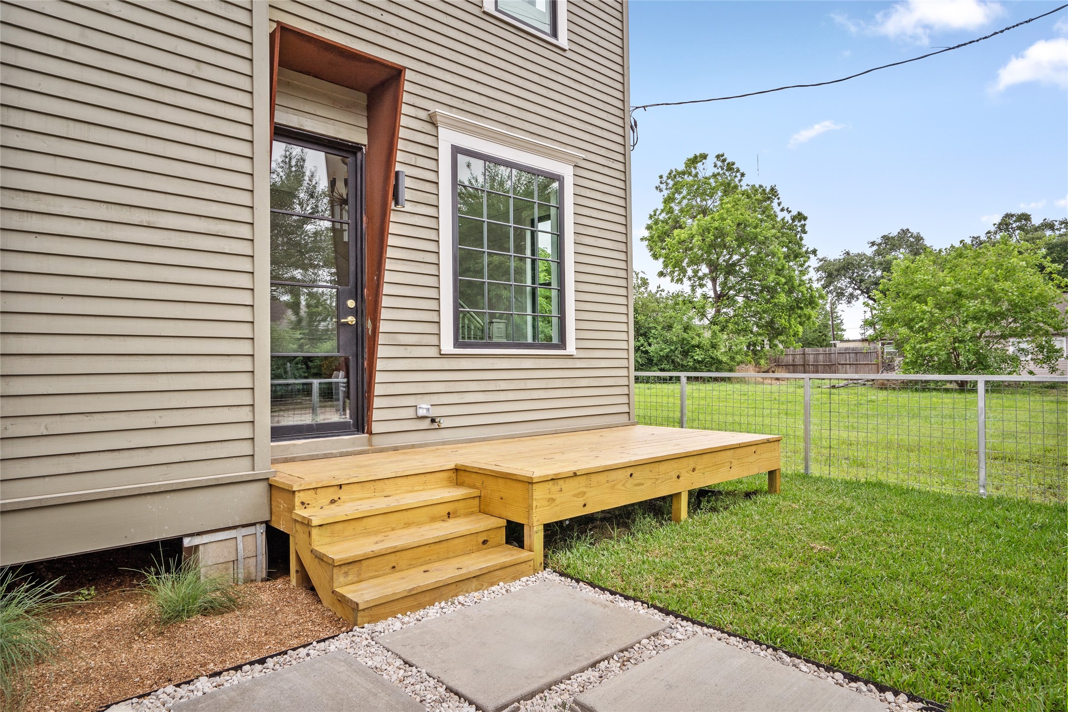 320 York Street , Houston, TX, 77003 | 94393488 | Realty Texas LLC