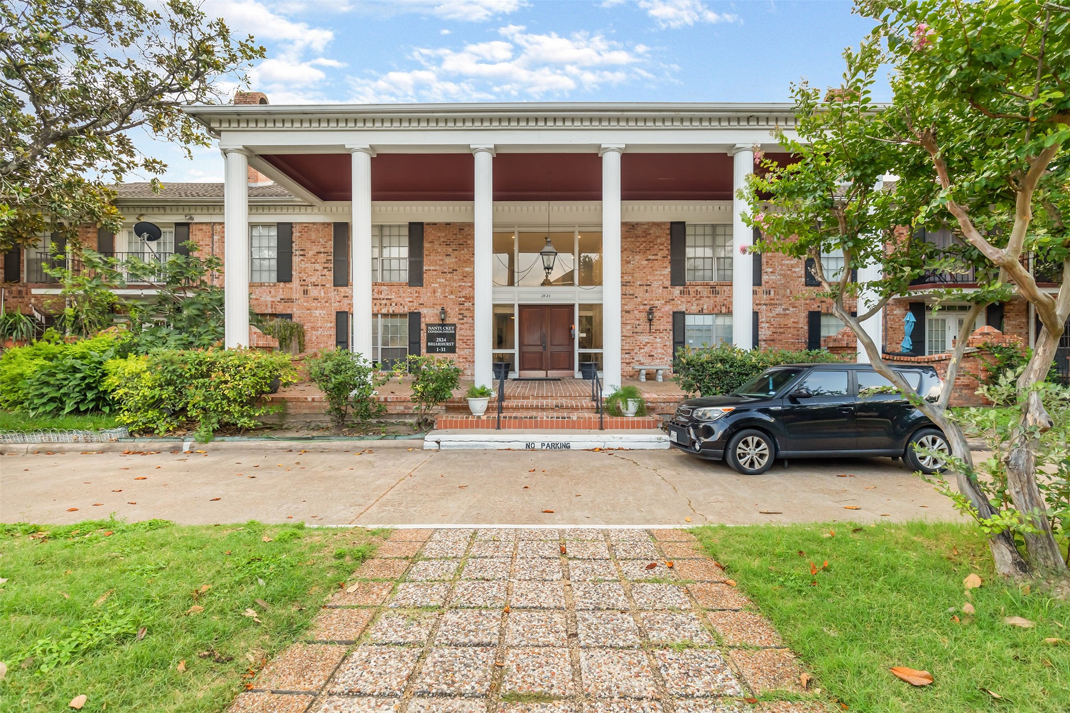 2824 Briarhurst Drive 14 , Houston, TX, 77057 | 52754773 | Realty Texas LLC