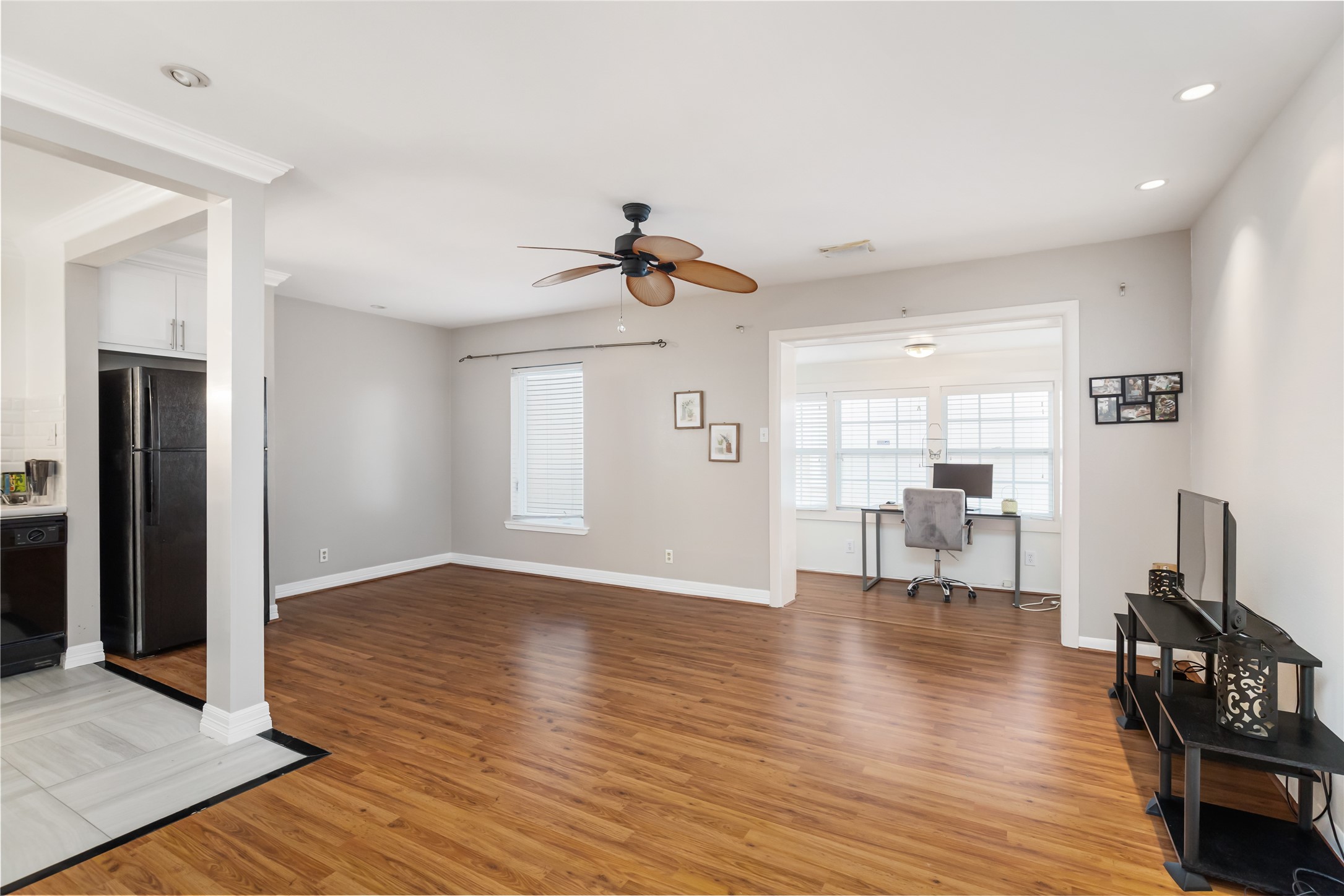2824 Briarhurst Drive 14 , Houston, TX, 77057 | 52754773 | Realty Texas LLC
