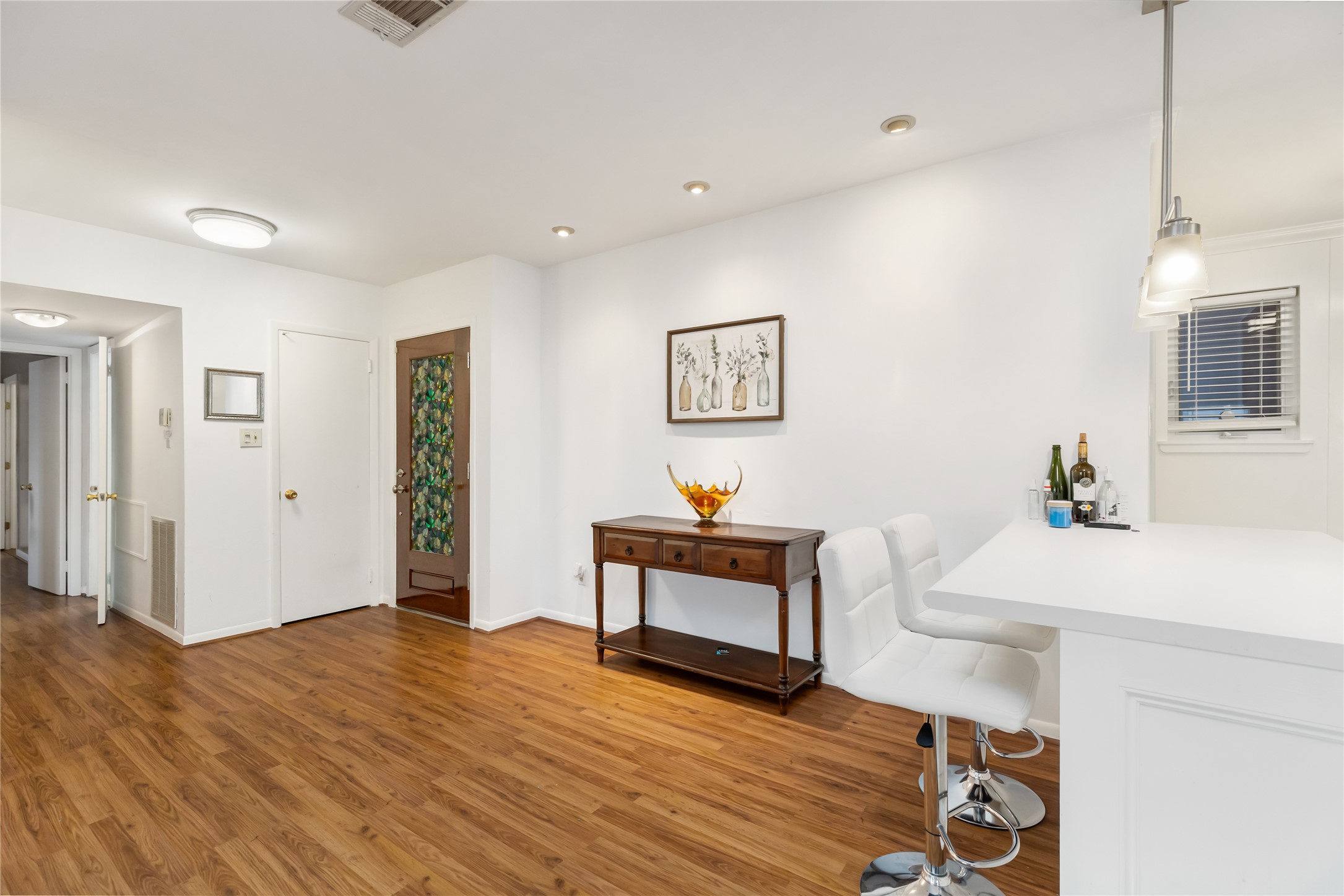 2824 Briarhurst Drive 14 , Houston, TX, 77057 | 52754773 | Realty Texas LLC