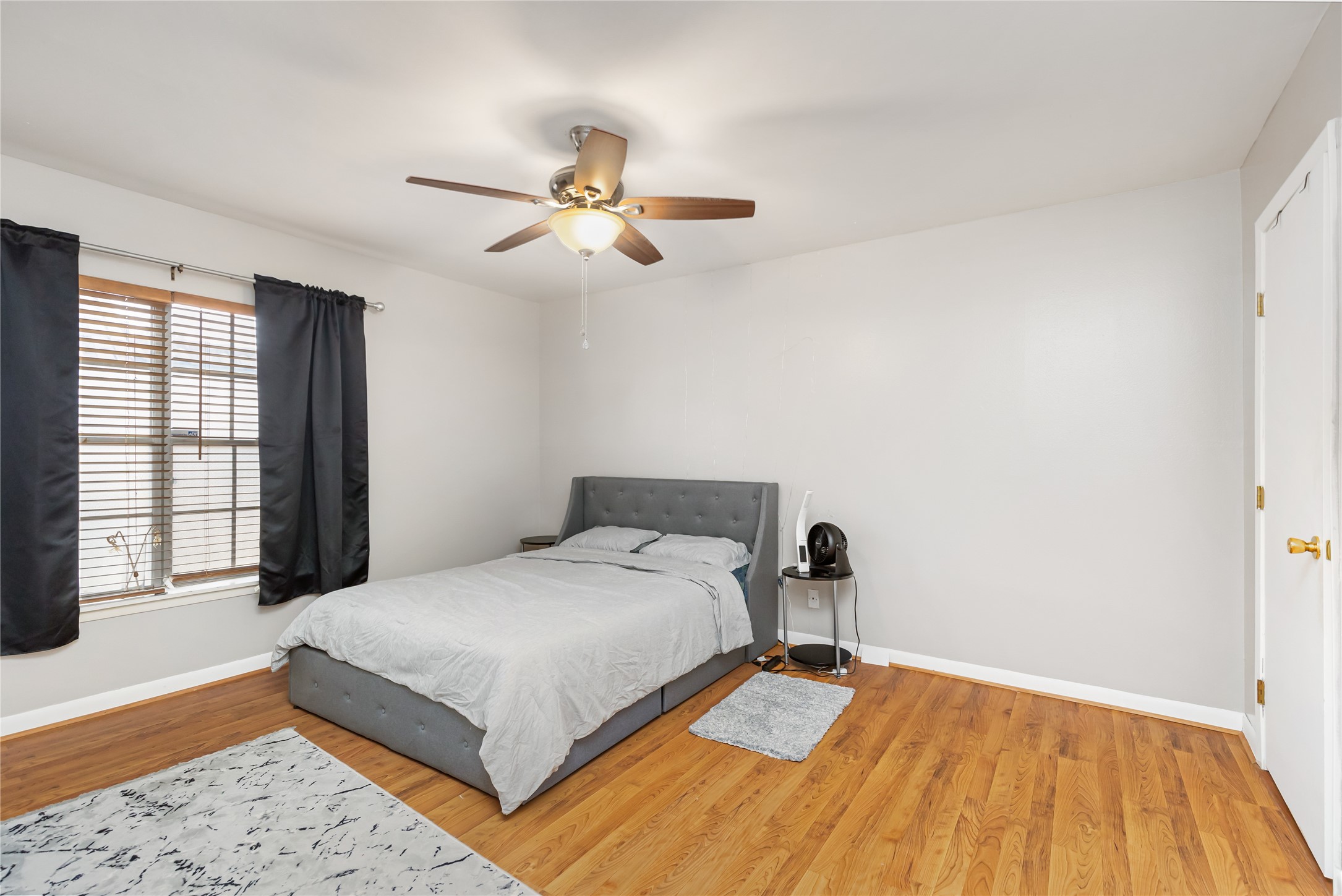 2824 Briarhurst Drive 14 , Houston, TX, 77057 | 52754773 | Realty Texas LLC