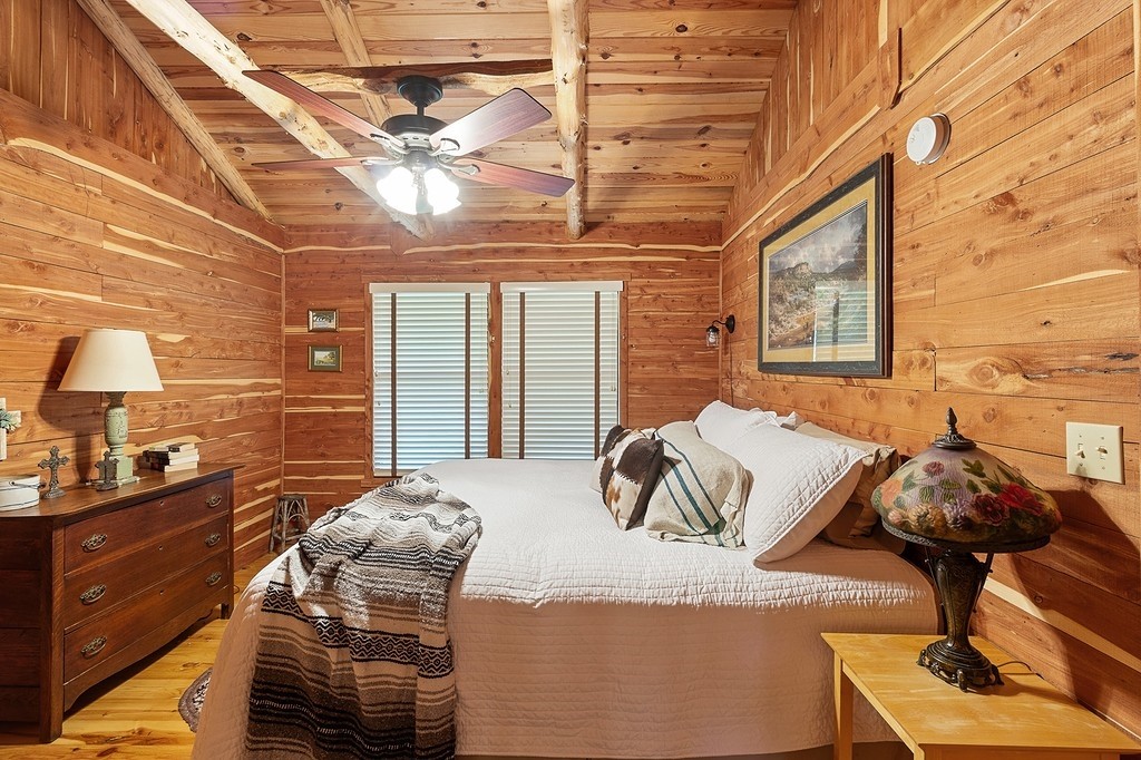 1015 Peters Lane , Columbus, TX, 78934 | 49431270 | Realty Texas LLC