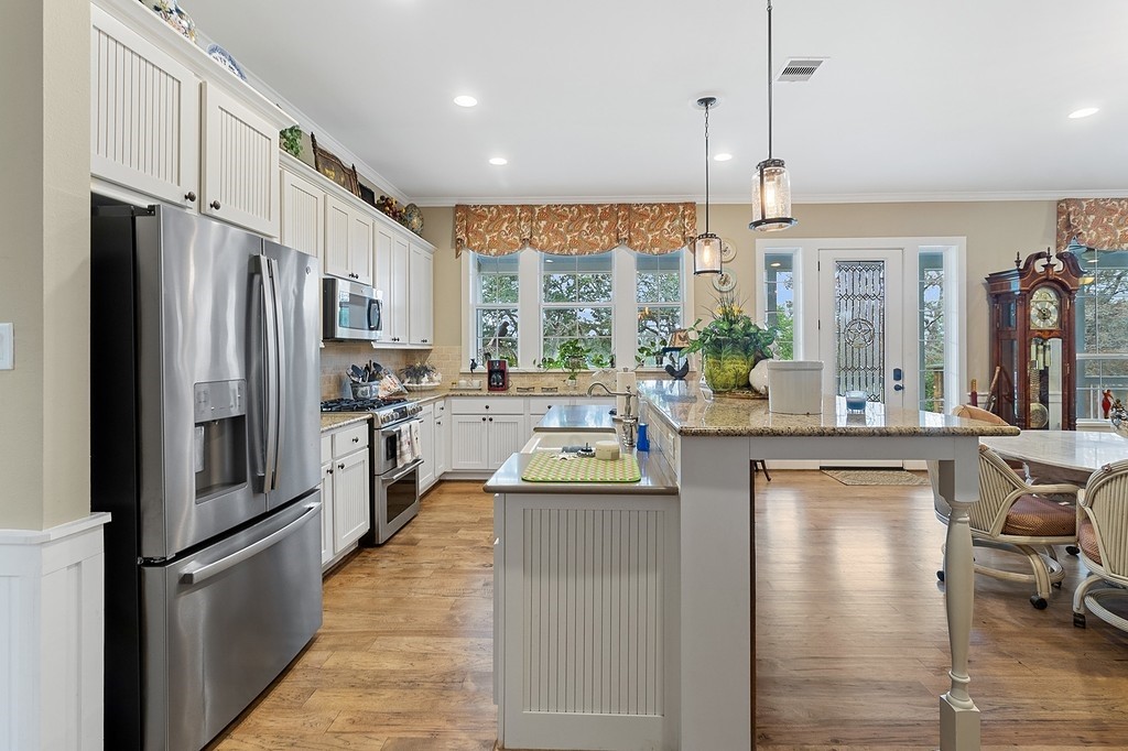 1015 Peters Lane , Columbus, TX, 78934 | 49431270 | Realty Texas LLC