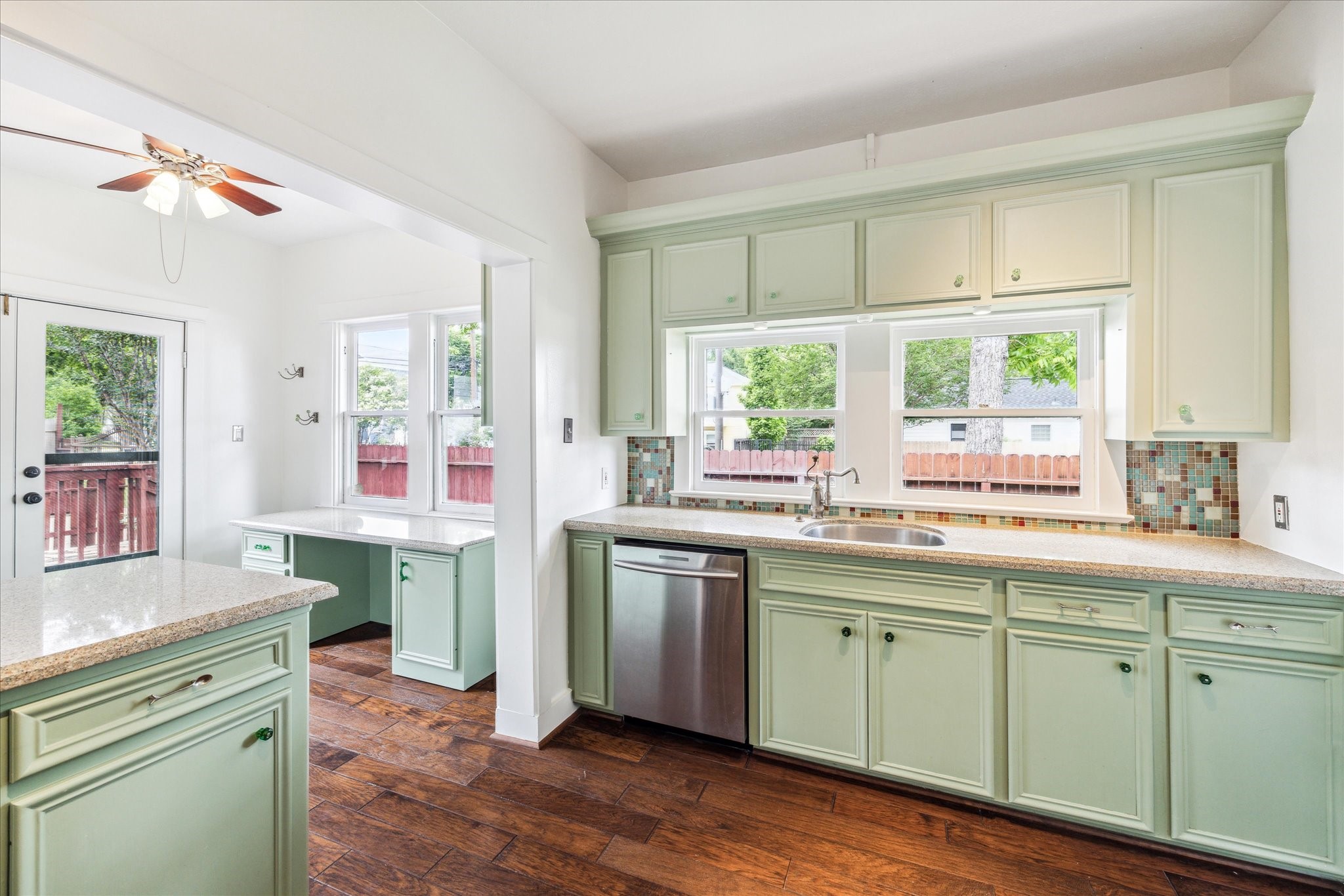 1445 Ashland Street , Houston, TX, 77008 | 42016727 | Realty Texas LLC