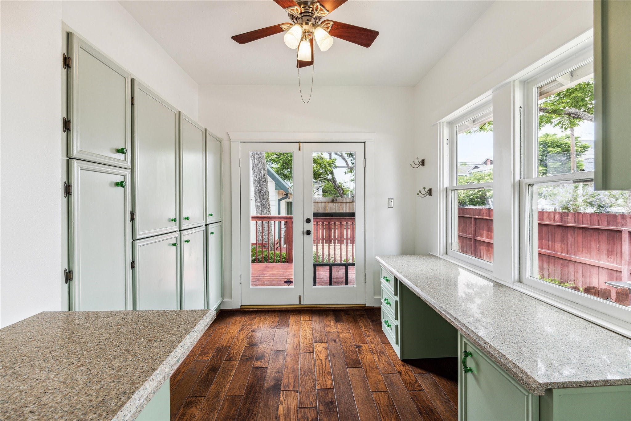 1445 Ashland Street , Houston, TX, 77008 | 42016727 | Realty Texas LLC