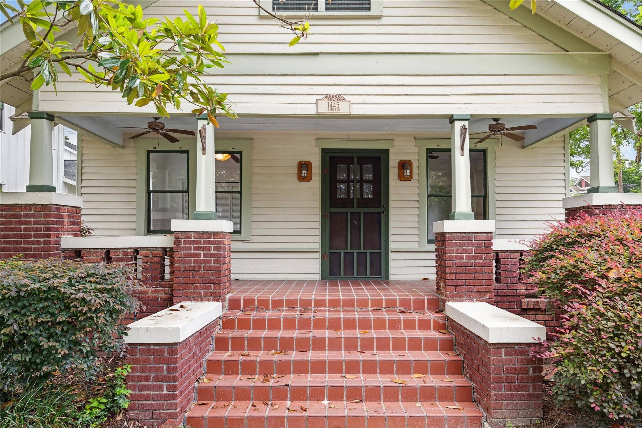 1445 Ashland Street , Houston, TX, 77008 | 42016727 | Realty Texas LLC