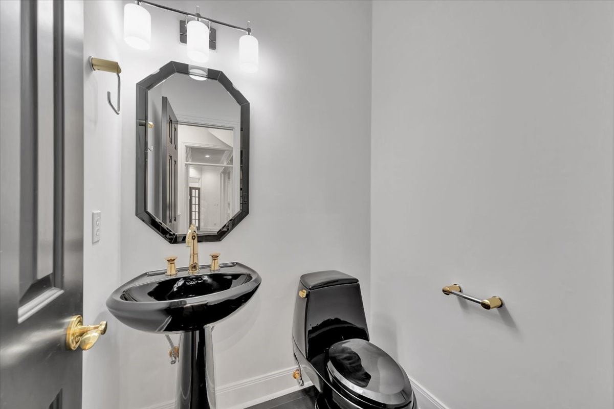 14302 Golf View Trail , Houston, TX, 77059 | 63216331 | Realty Texas LLC