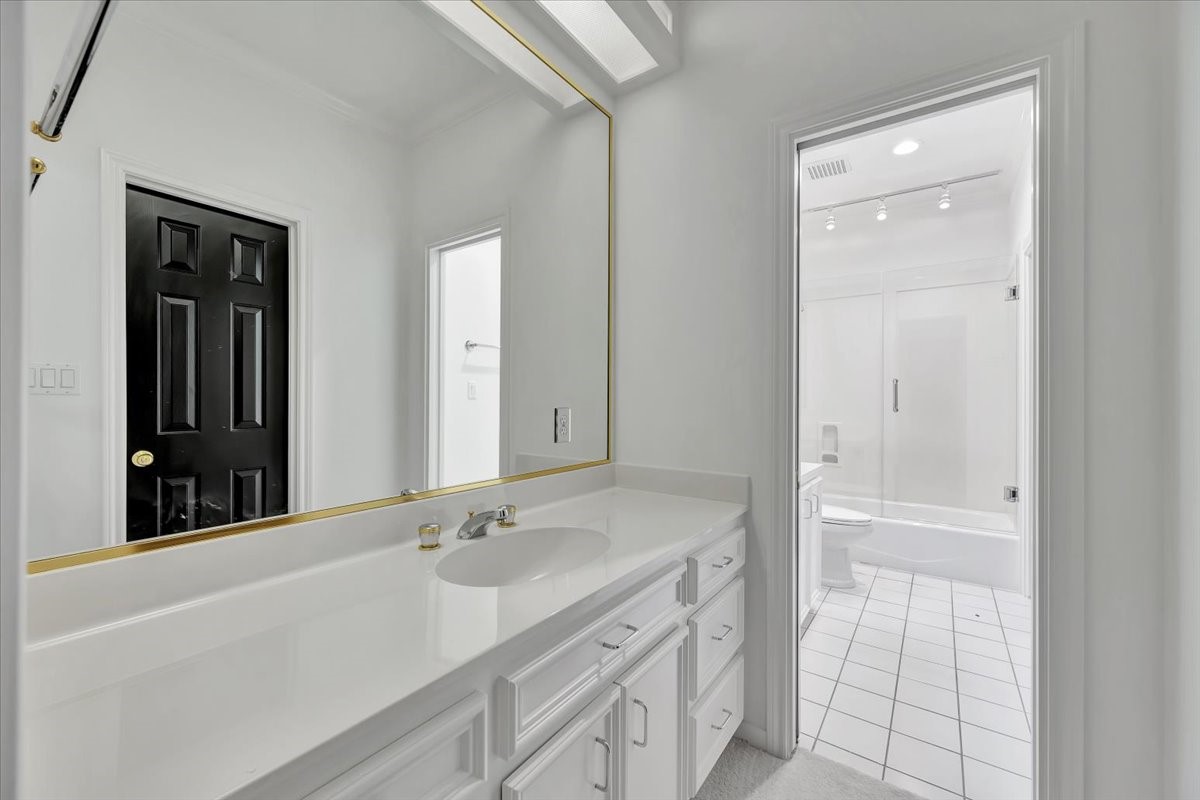 14302 Golf View Trail , Houston, TX, 77059 | 63216331 | Realty Texas LLC