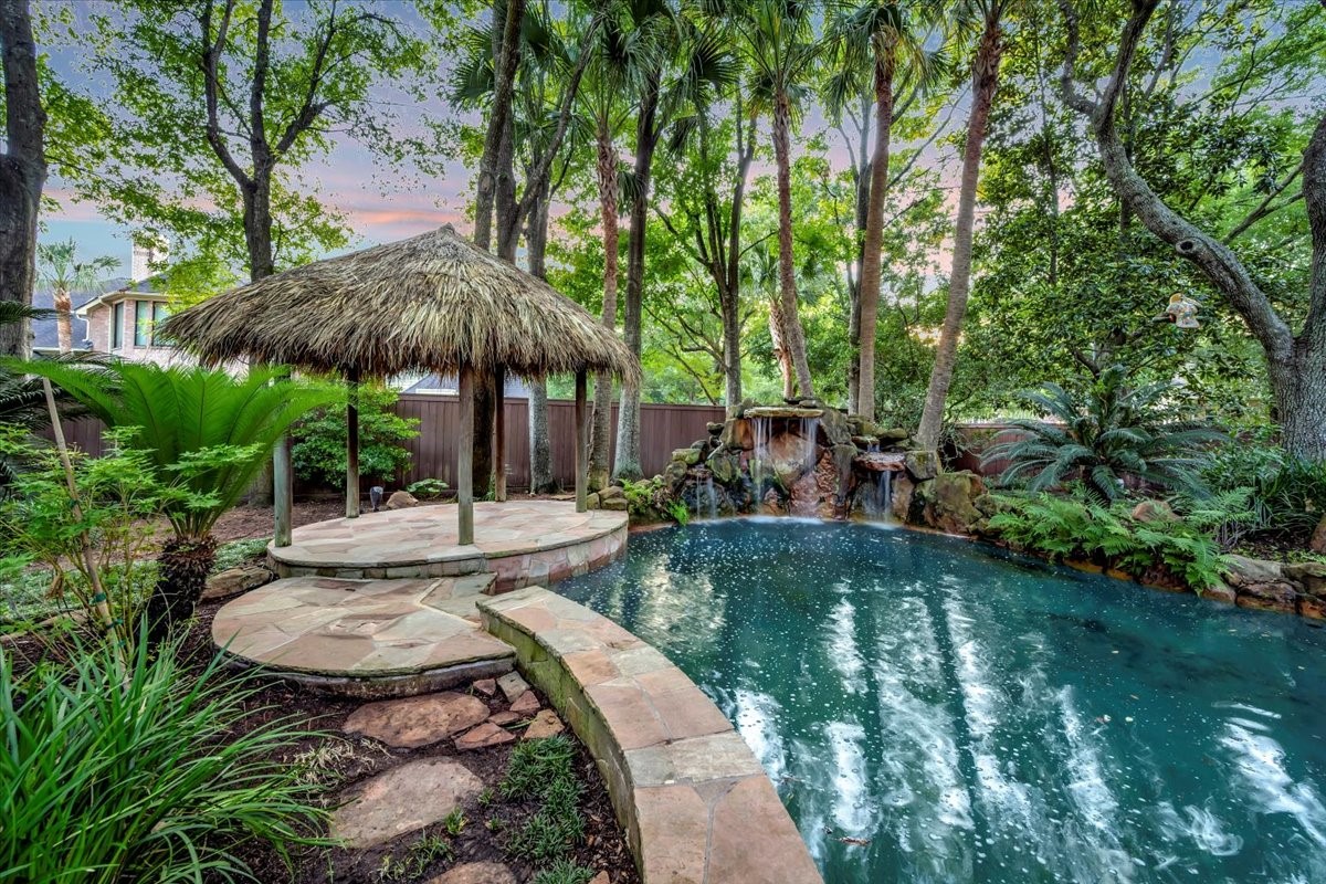 14302 Golf View Trail , Houston, TX, 77059 | 63216331 | Realty Texas LLC