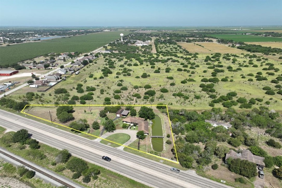 2111 N US HIGHWAY 77 , Robstown, TX, 78380 | 441728 | Realty Texas LLC