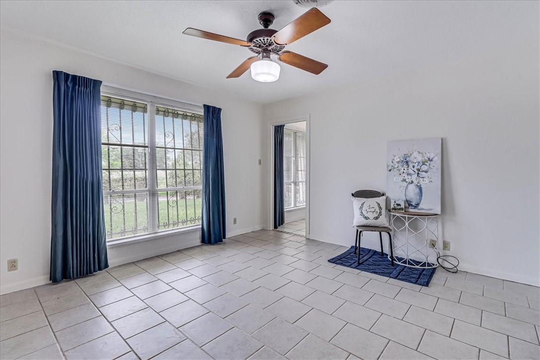 2111 N US HIGHWAY 77 , Robstown, TX, 78380 | 441728 | Realty Texas LLC