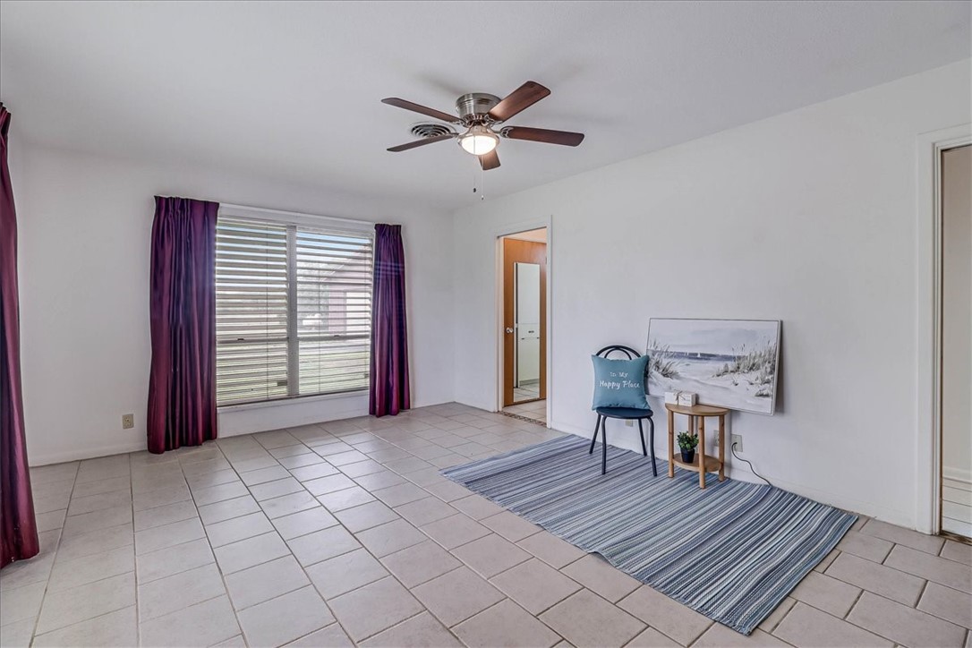 2111 N US HIGHWAY 77 , Robstown, TX, 78380 | 441728 | Realty Texas LLC