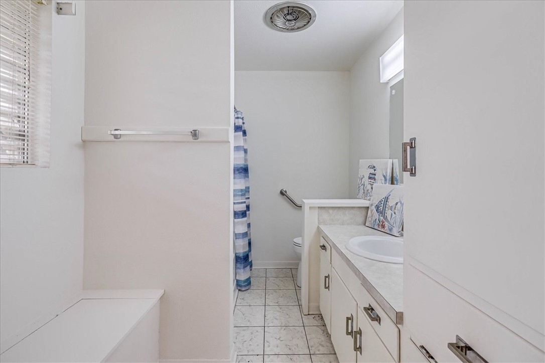 2111 N US HIGHWAY 77 , Robstown, TX, 78380 | 441728 | Realty Texas LLC