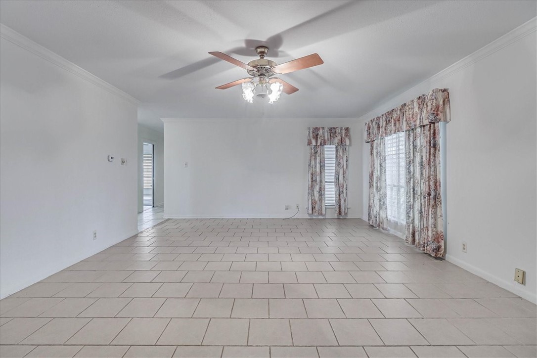 2111 N US HIGHWAY 77 , Robstown, TX, 78380 | 441728 | Realty Texas LLC