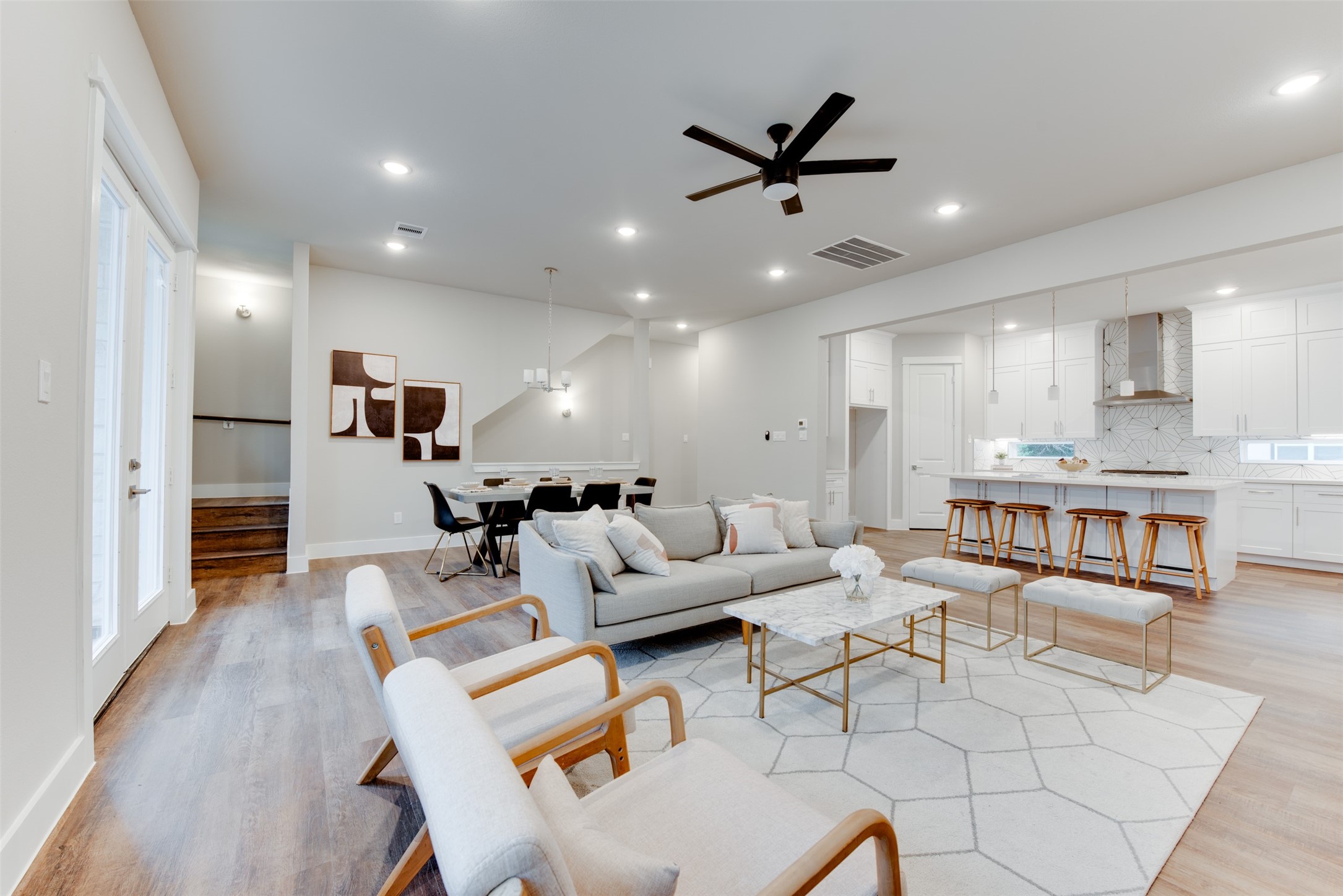 1426 W 34th 1/2 Street , Houston, TX, 77018 | 26376543 | Realty Texas LLC