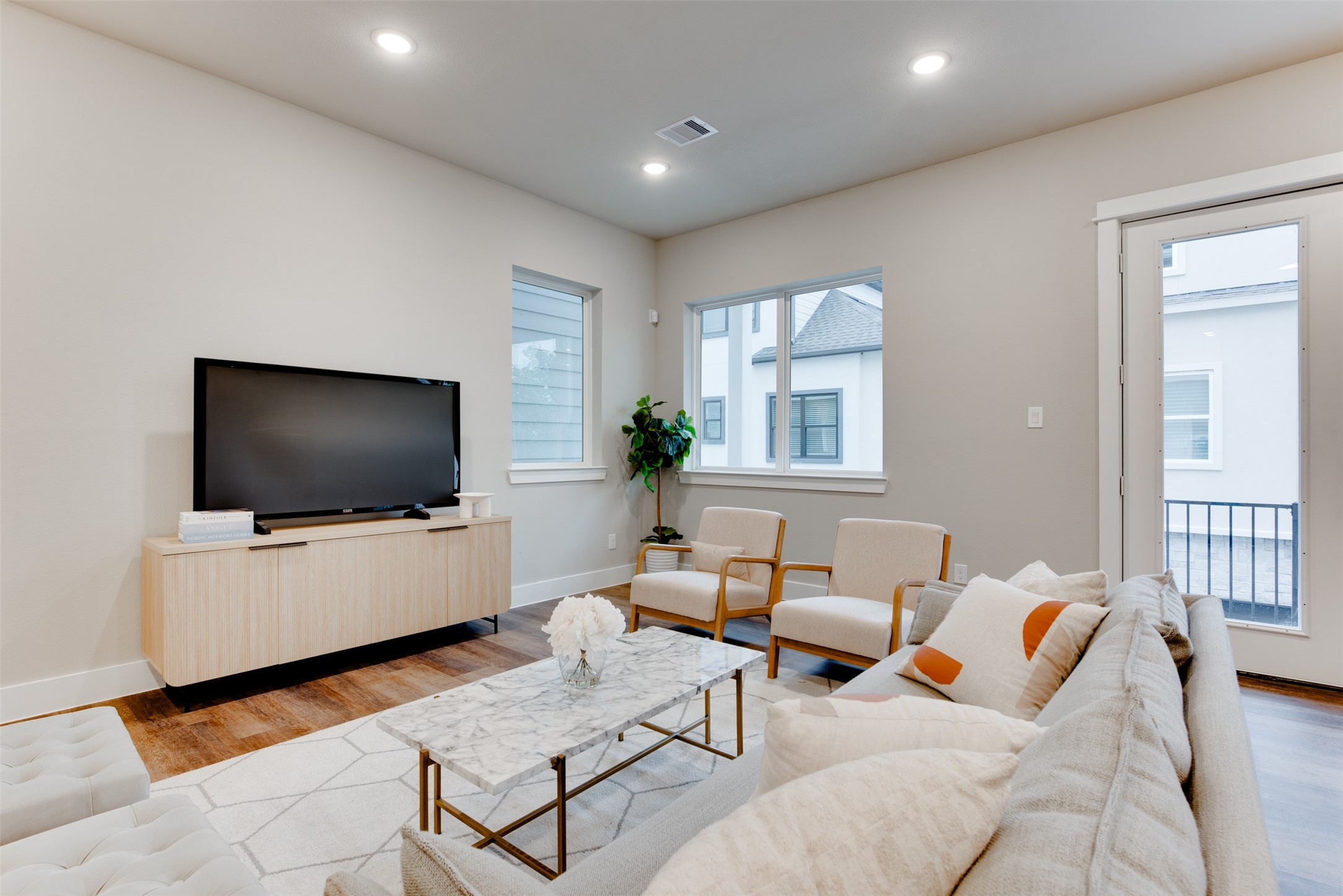 1426 W 34th 1/2 Street , Houston, TX, 77018 | 26376543 | Realty Texas LLC