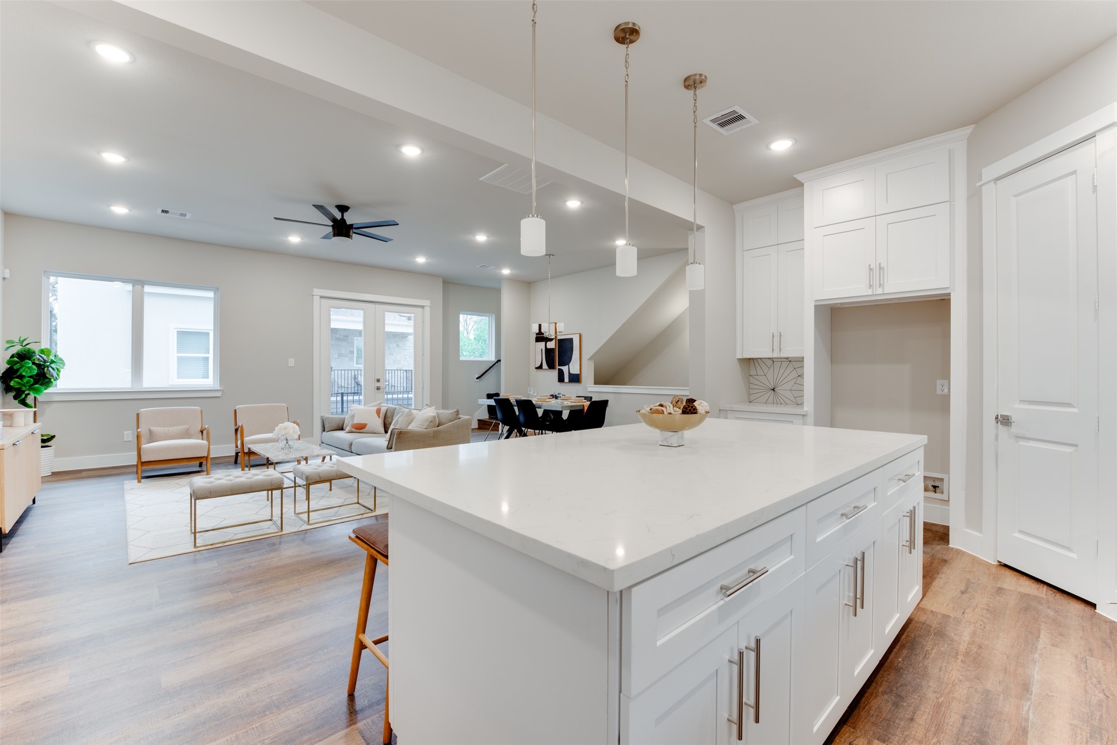 1426 W 34th 1/2 Street , Houston, TX, 77018 | 26376543 | Realty Texas LLC