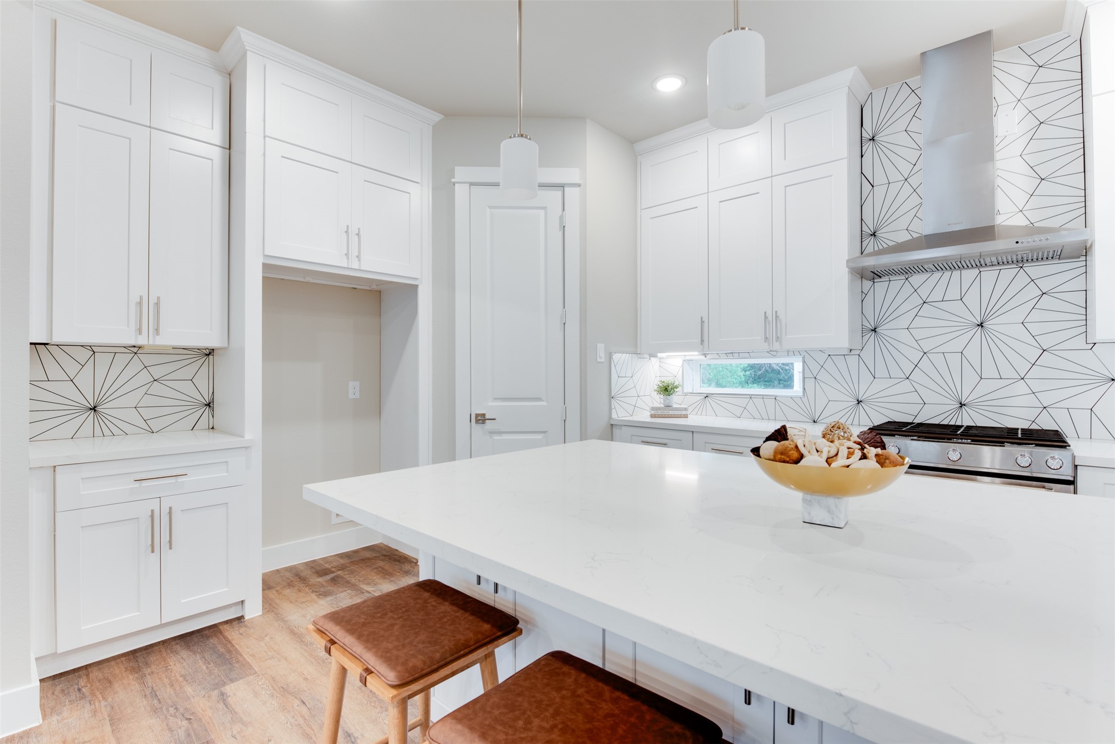 1426 W 34th 1/2 Street , Houston, TX, 77018 | 26376543 | Realty Texas LLC