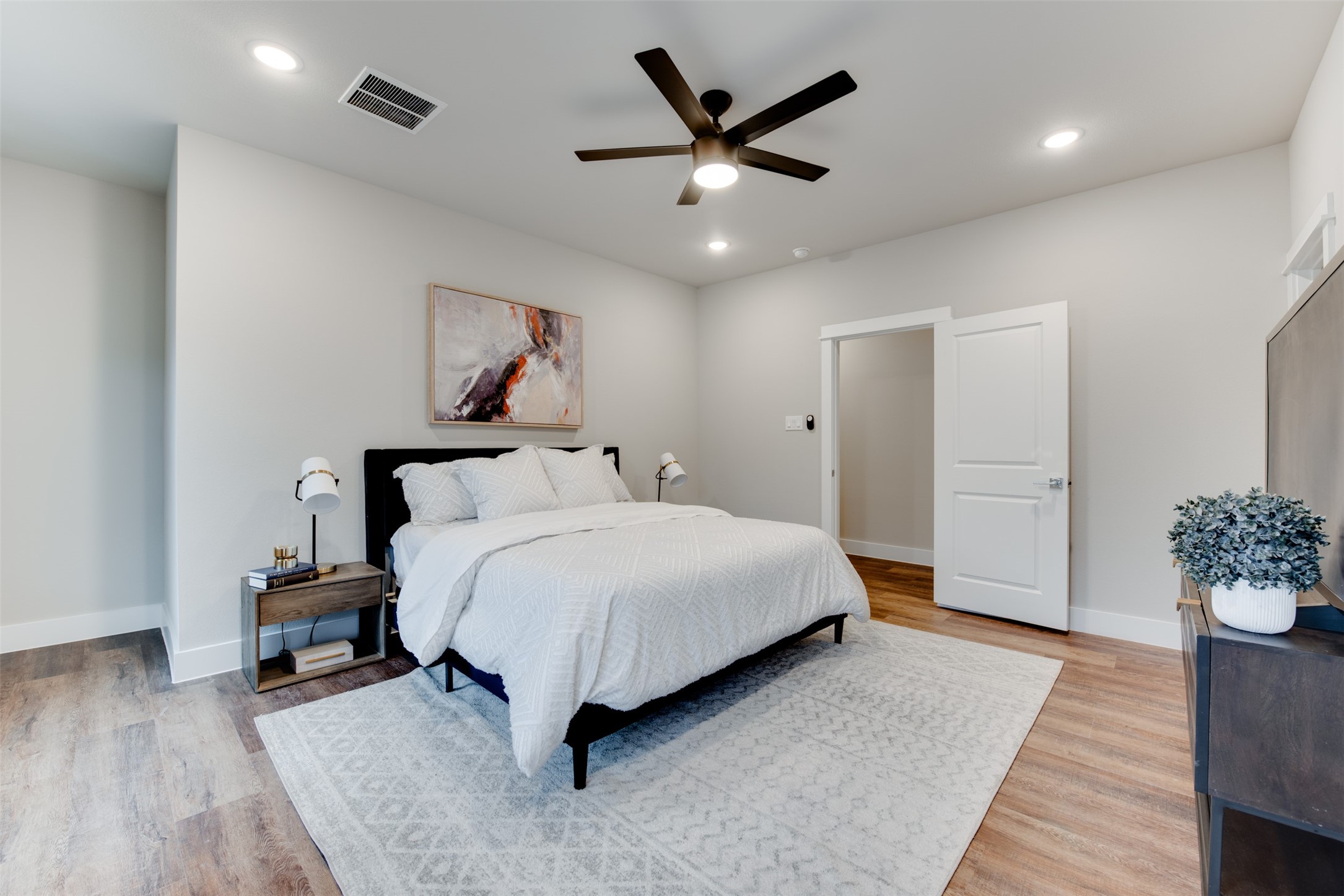 1426 W 34th 1/2 Street , Houston, TX, 77018 | 26376543 | Realty Texas LLC