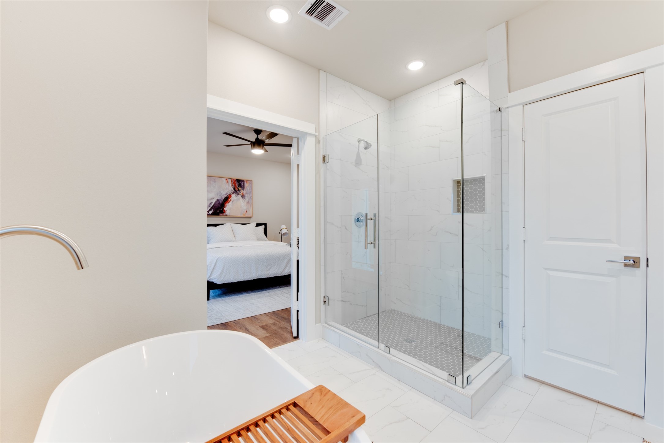 1426 W 34th 1/2 Street , Houston, TX, 77018 | 26376543 | Realty Texas LLC