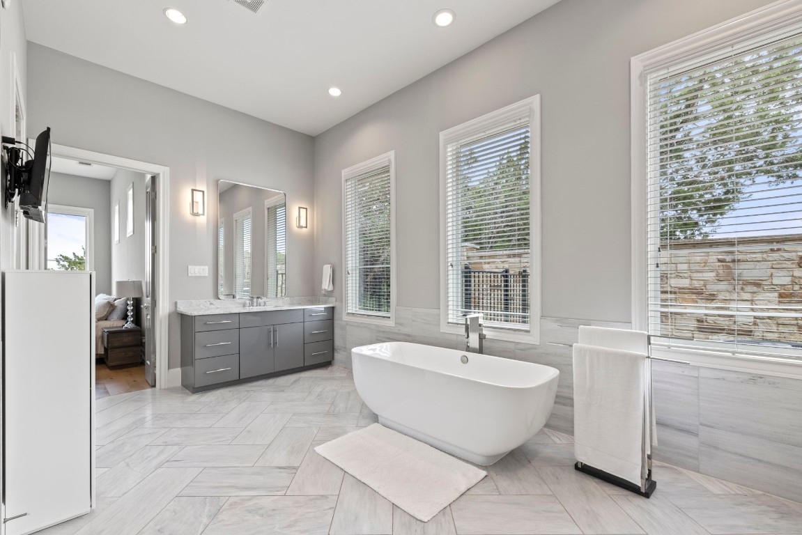 12605 Monte Castillo Parkway , Austin, TX, 78732 | 5778649 | Realty Texas LLC