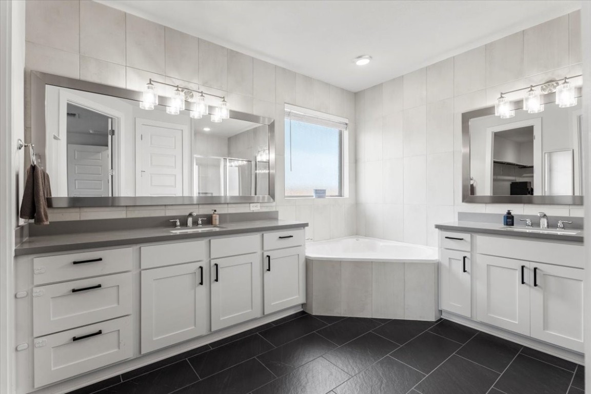 7912 Yokohama Terrace , Austin, TX, 78744 | 7232944 | Realty Texas LLC