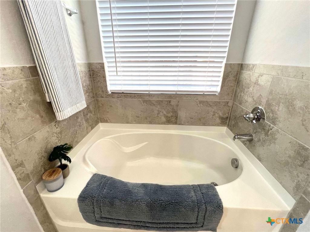 837 Blue Oak Boulevard , San Marcos, TX, 78666 | 544249 | Realty Texas LLC