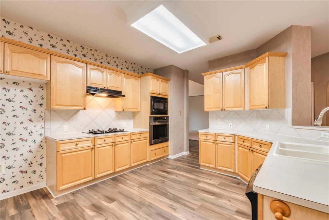 8820 La Siesta Bend , Austin, TX, 78749 | 3650823 | Realty Texas LLC