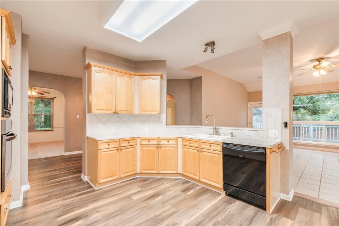 8820 La Siesta Bend , Austin, TX, 78749 | 3650823 | Realty Texas LLC