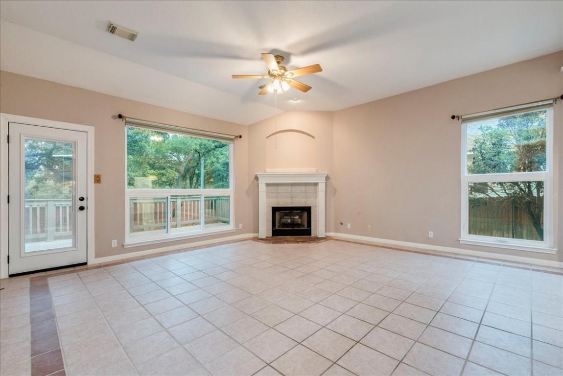 8820 La Siesta Bend , Austin, TX, 78749 | 3650823 | Realty Texas LLC