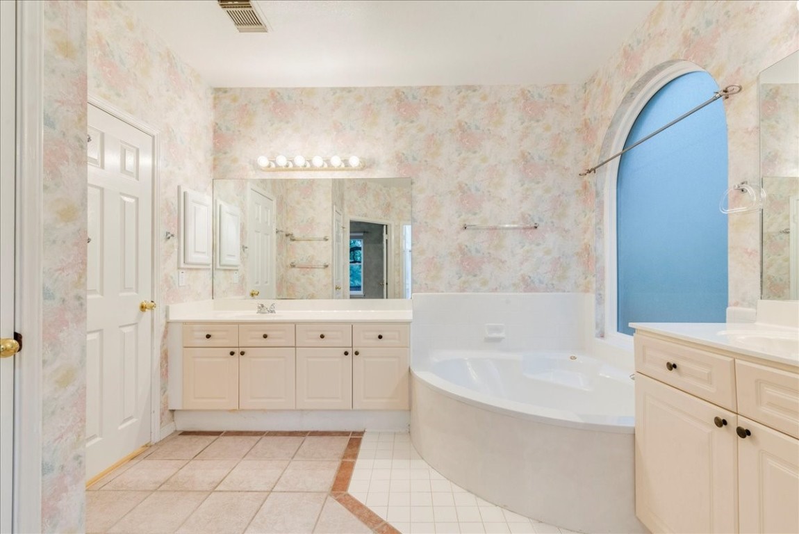 8820 La Siesta Bend , Austin, TX, 78749 | 3650823 | Realty Texas LLC