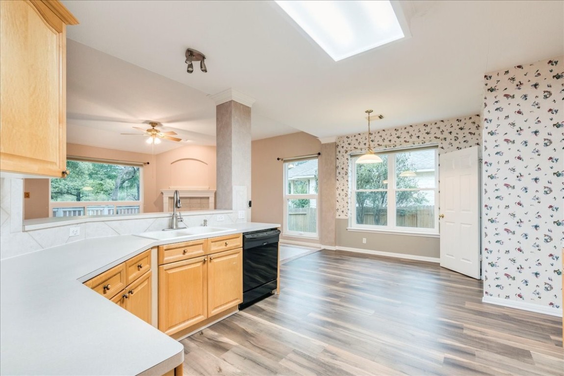 8820 La Siesta Bend , Austin, TX, 78749 | 3650823 | Realty Texas LLC