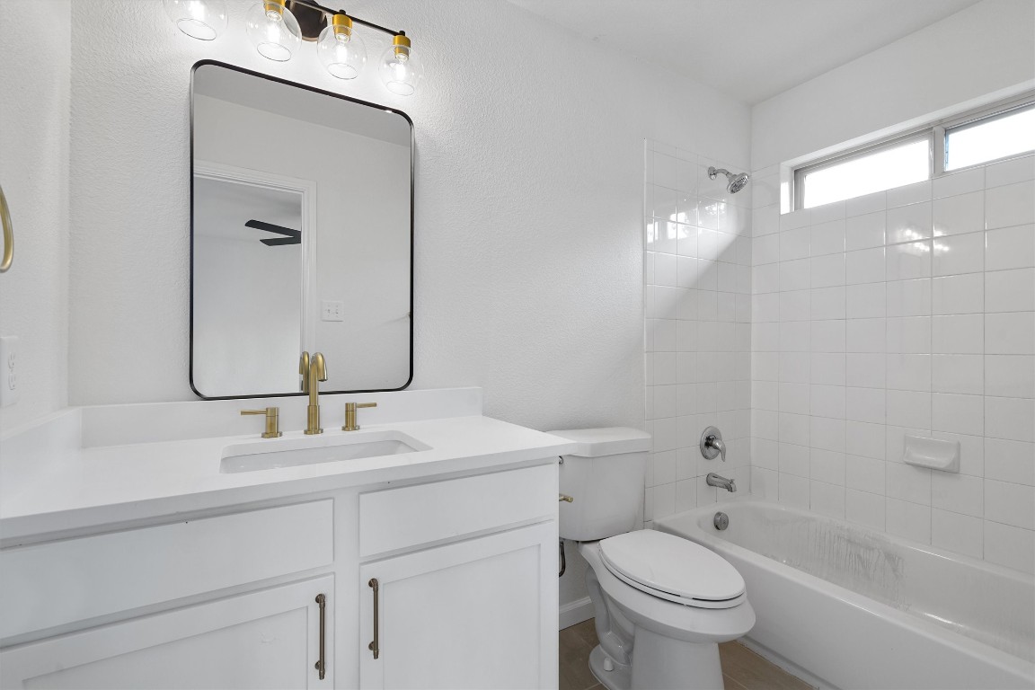 7115 Thannas Way , Austin, TX, 78744 | 6377848 | Realty Texas LLC