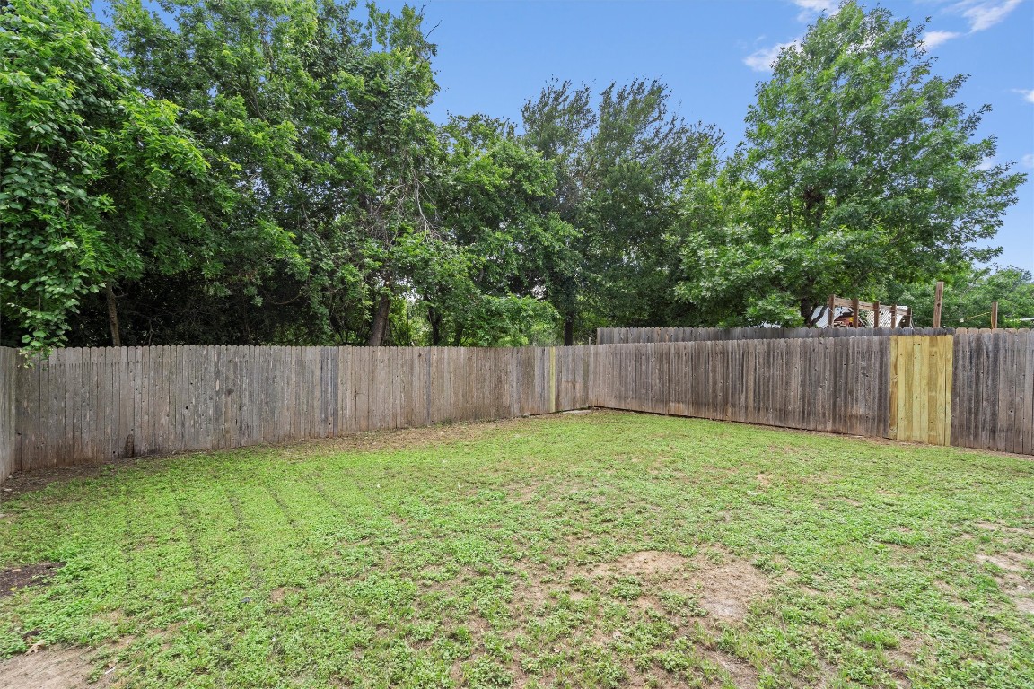 7115 Thannas Way , Austin, TX, 78744 | 6377848 | Realty Texas LLC